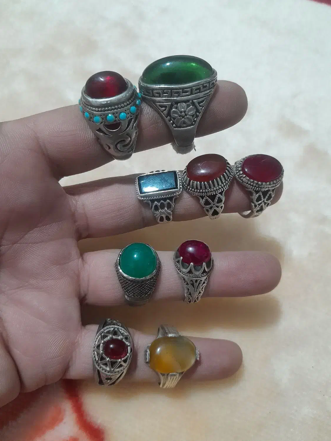 ۹ انگشتر نقره|کلکسیون اشیاء عتیقه|چهارباغ, |دیوار