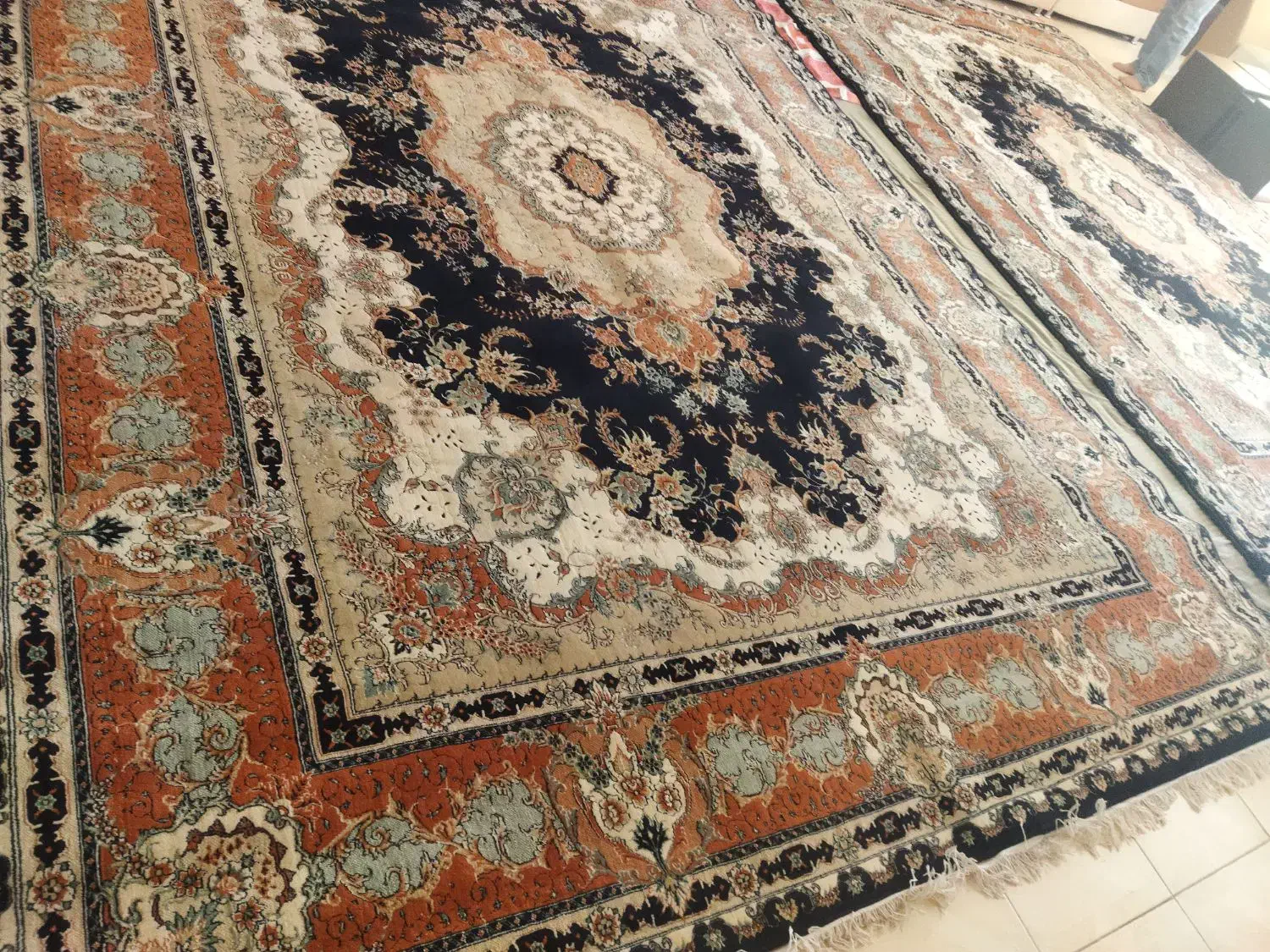 دو تخته فرش ۱۲ متری|فرش|بروجرد, |دیوار