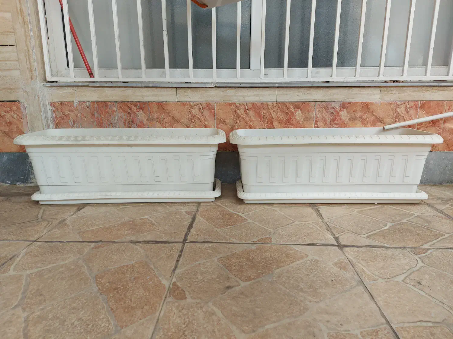 گلدان بزرگ|گل و گیاه طبیعی|اهواز, کوی باهنر|دیوار