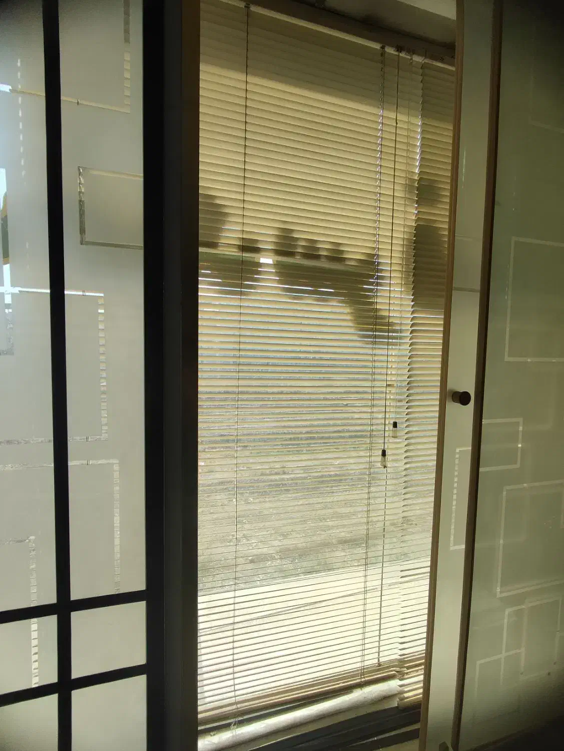 پرده کرکره ای|پرده، رانر، رومیزی|قم, قلعه یزدیها|دیوار