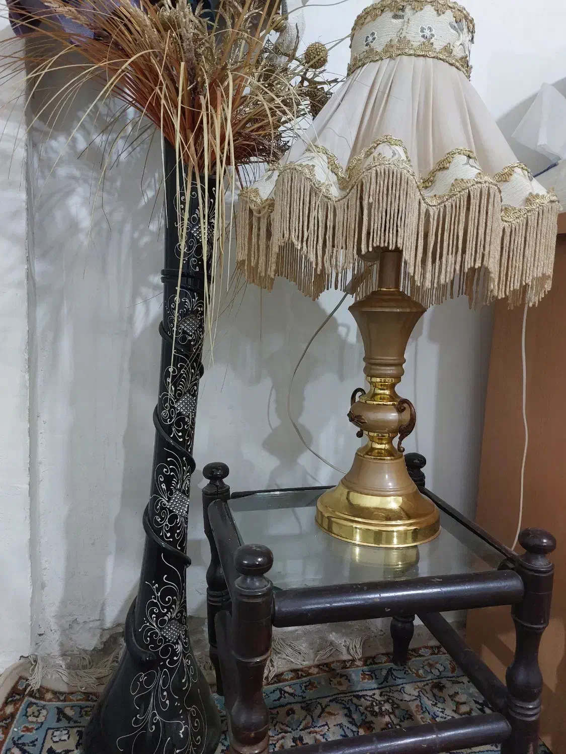 آباژور و گلدان|چراغ خواب و آباژور|نگین شهر, |دیوار