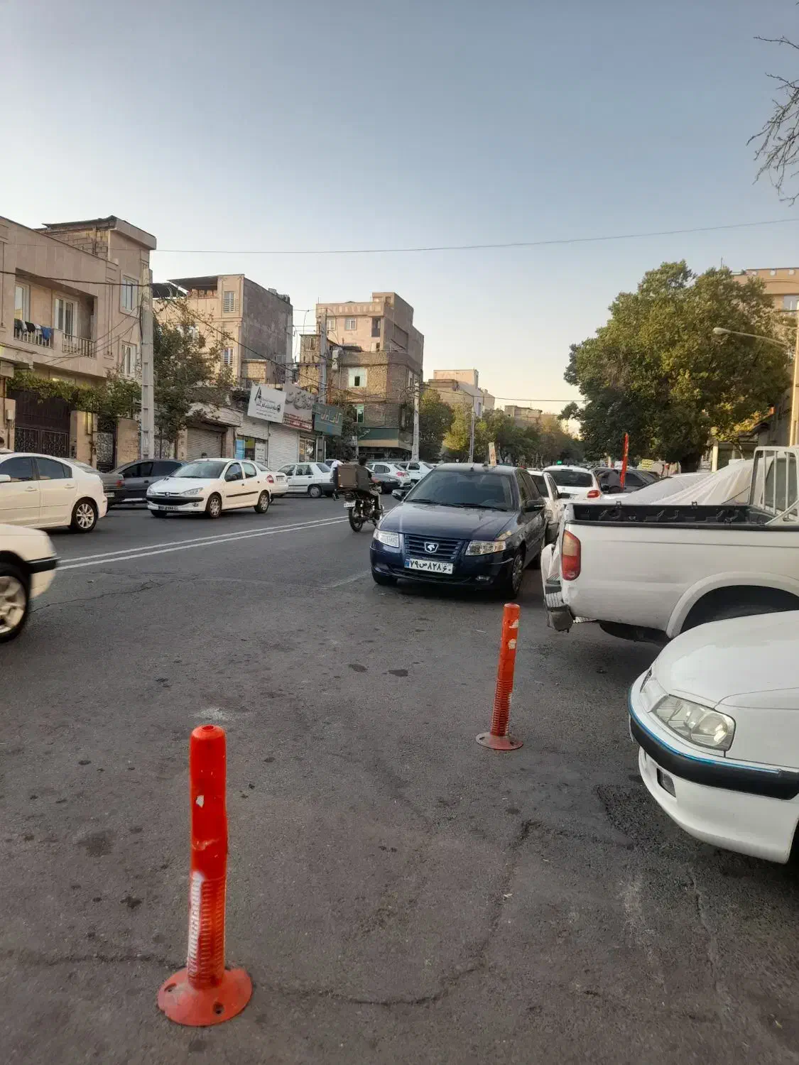 مغازه ۱۶متر بر اصلی خ ۱۳۹|اجارهٔ مغازه و غرفه|تهران, خاک سفید|دیوار