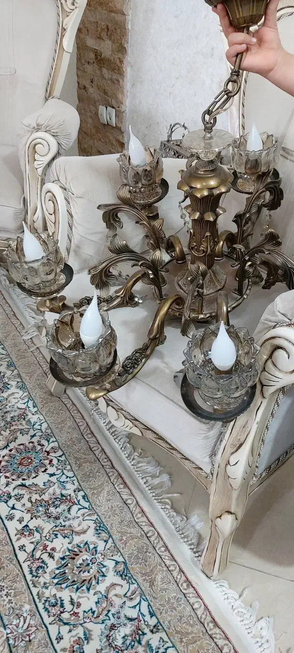 لوستر ۶ شاخه تمام برنجی|لوستر و چراغ آویز|قم, حمام تالار|دیوار