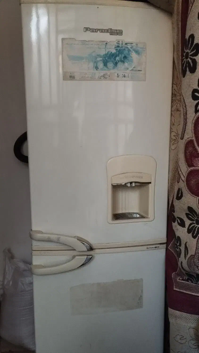 یخچال|یخچال و فریزر|شیراز, سیاه سنگ|دیوار