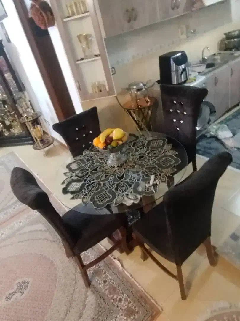 میز نهار خوری چهار نفره تمیز در حد نو|میز و صندلی غذاخوری|اردبیل, |دیوار