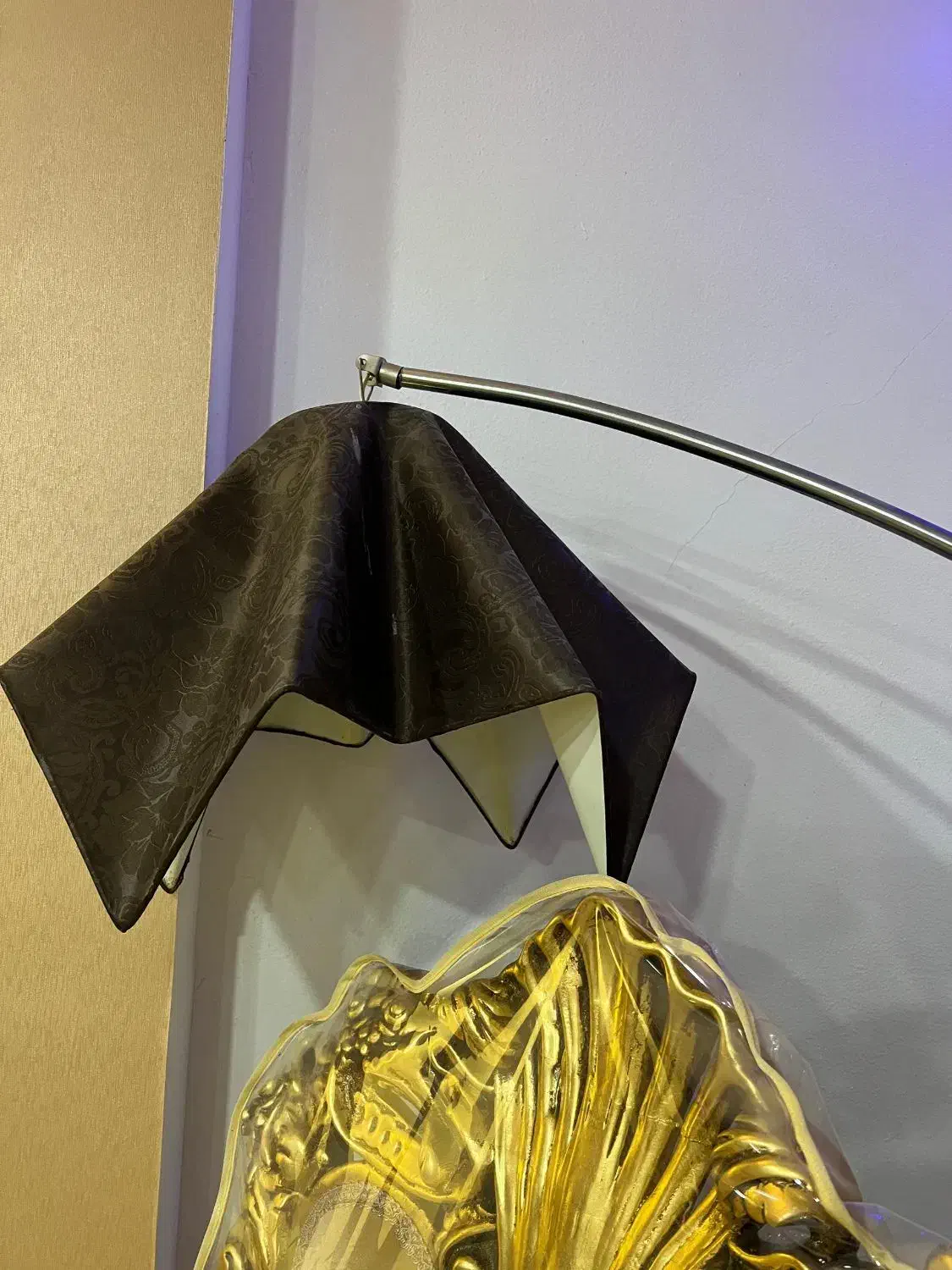 آباژور|چراغ خواب و آباژور|شیراز, منطقه هوایی شهید دوران|دیوار