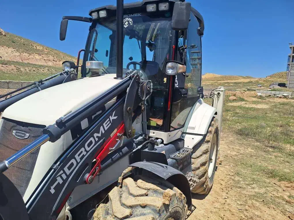 بکهو هیدرومک|خودرو سنگین|فشم, |دیوار