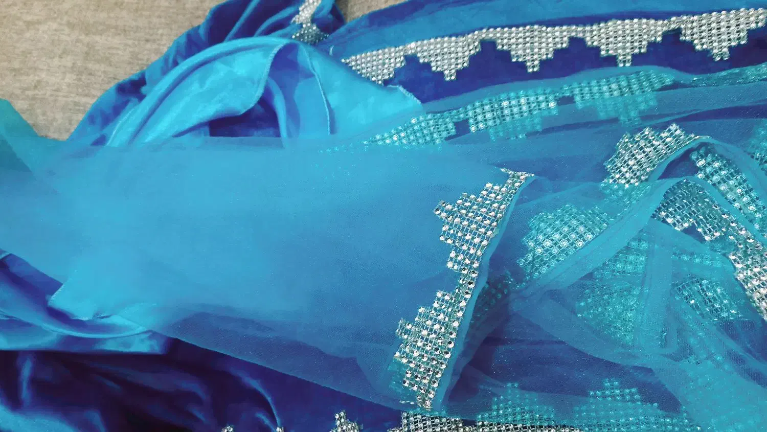 لباس شیرازی|لباس|مسجد سلیمان, |دیوار