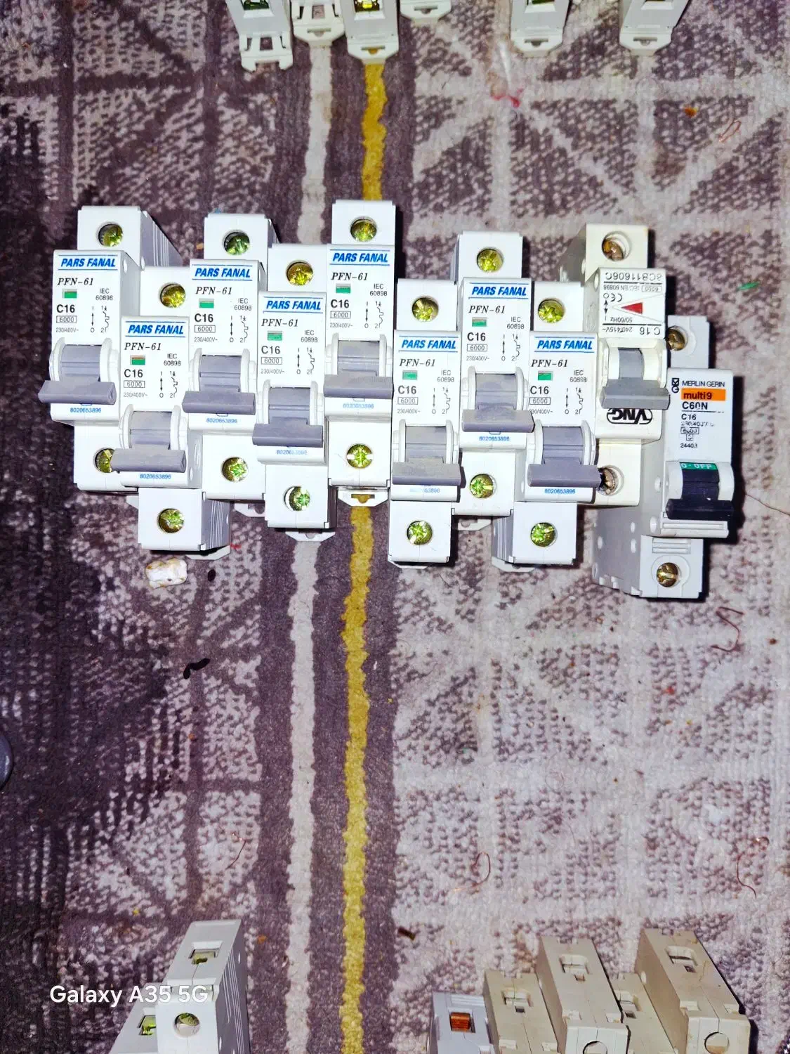 کلیه اجناس داخل عکس به نصف قیمت بازار|مصالح و تجهیزات ساختمان|شیراز, زرهی|دیوار