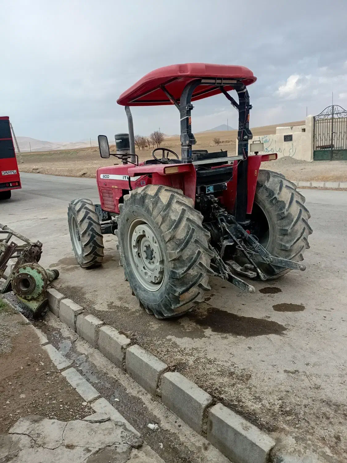 تراکتور 800 |خودرو سنگین|کرمانشاه, |دیوار