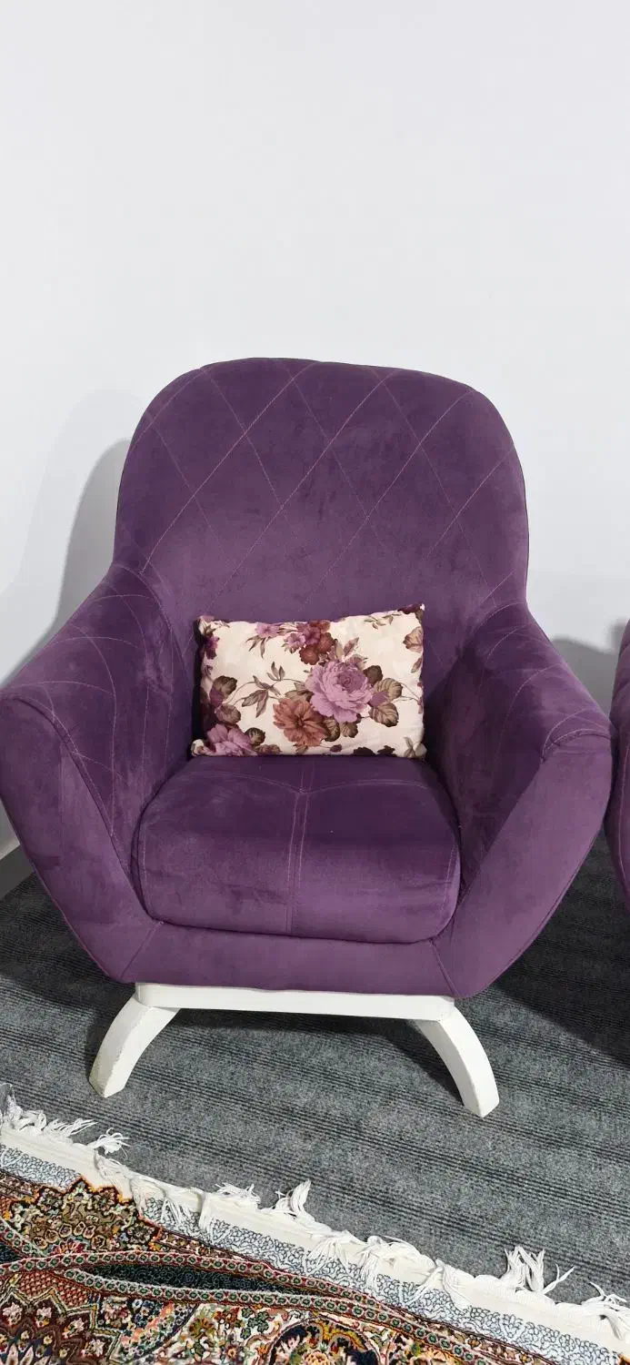 مبل ۵ نفره کاملا سالم و تمیز|مبلمان خانگی و میز عسلی|آستارا, |دیوار