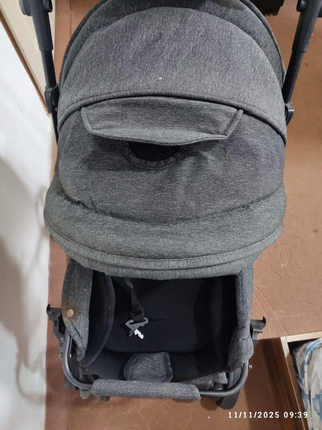 کالسکه بچه کارکرده|کالسکه و لوازم جانبی|رشت, کوی یخ|دیوار