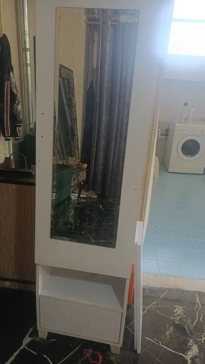 کمد آرایشی|آرایشگاه و سالن‌های زیبایی|فولادشهر, B7|دیوار