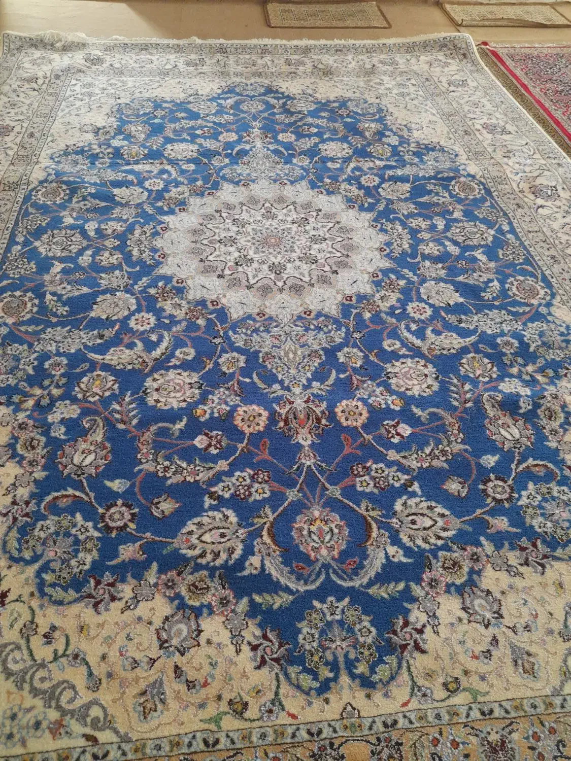 فرش دست باف|فرش|هرند, |دیوار