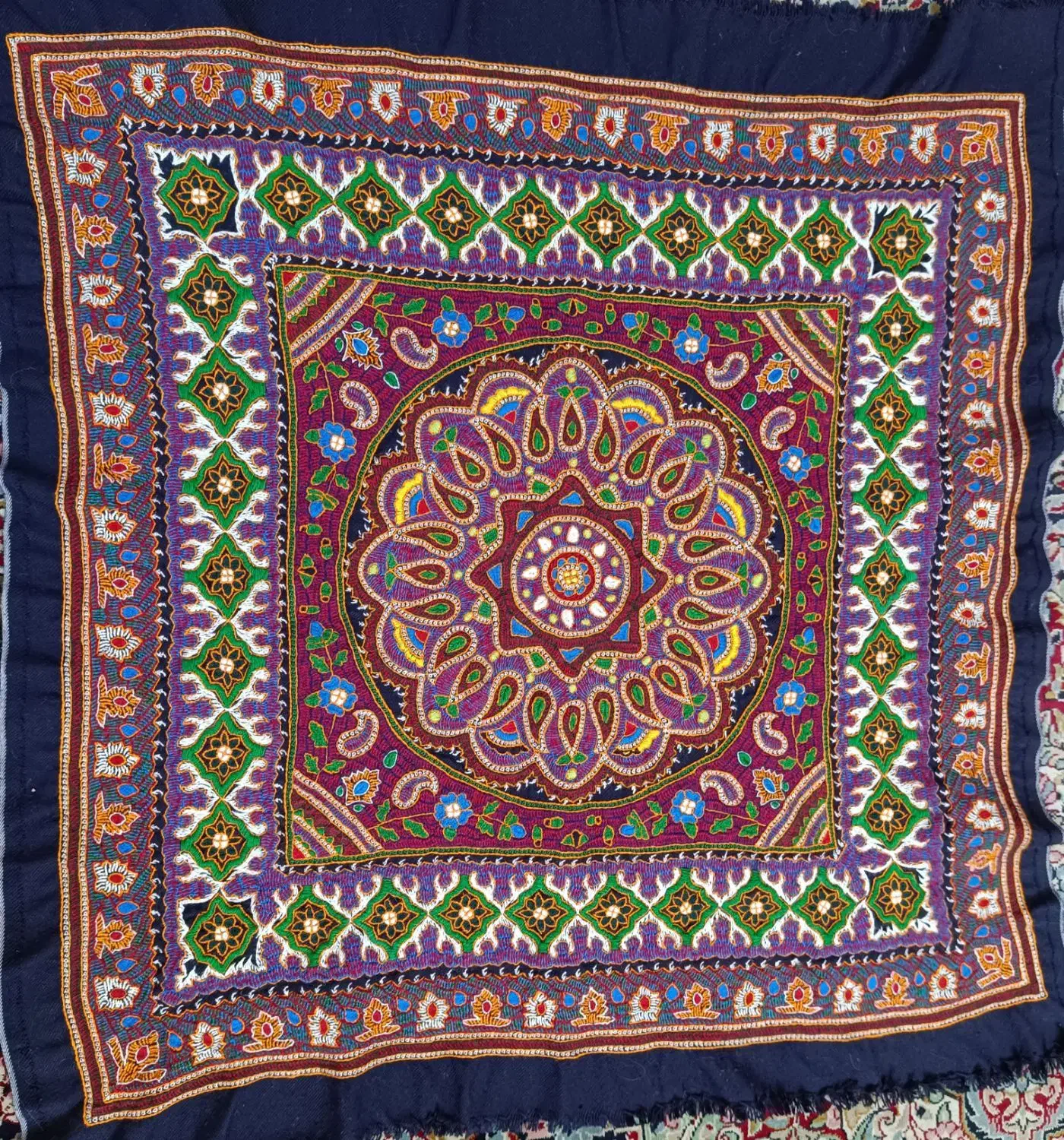 یک جفت بقچه سرمه ای|رختخواب، بالش، پتو|کرمان, |دیوار