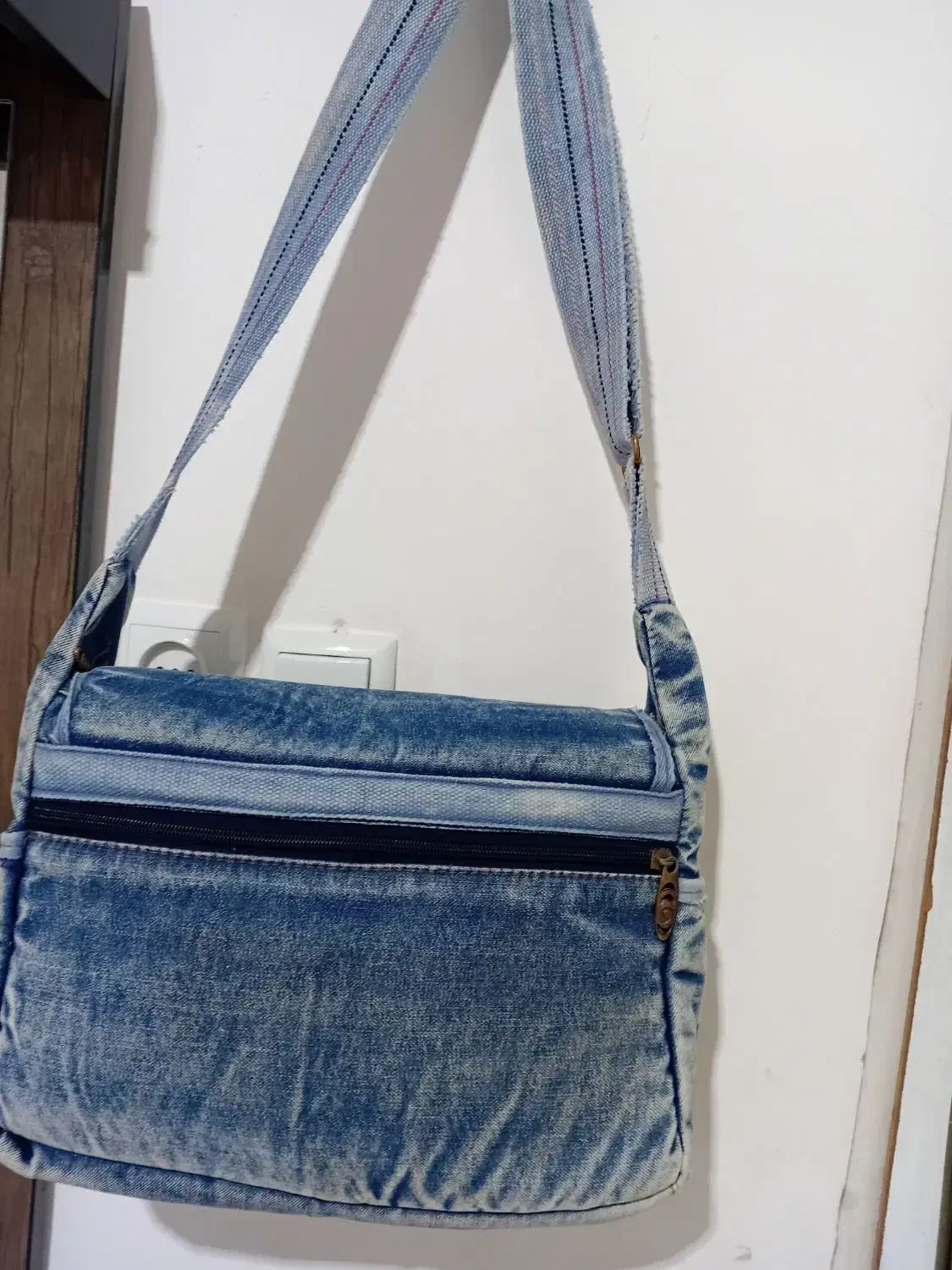 کیف شیک|کیف، کفش، کمربند|قنوات, |دیوار