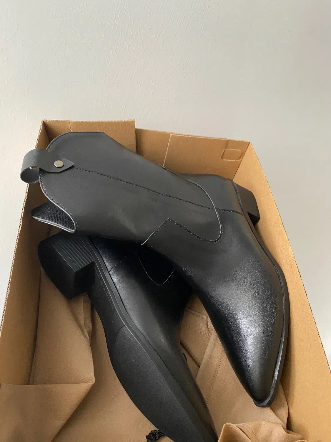 فروش کفش|کیف، کفش، کمربند|ساری, |دیوار