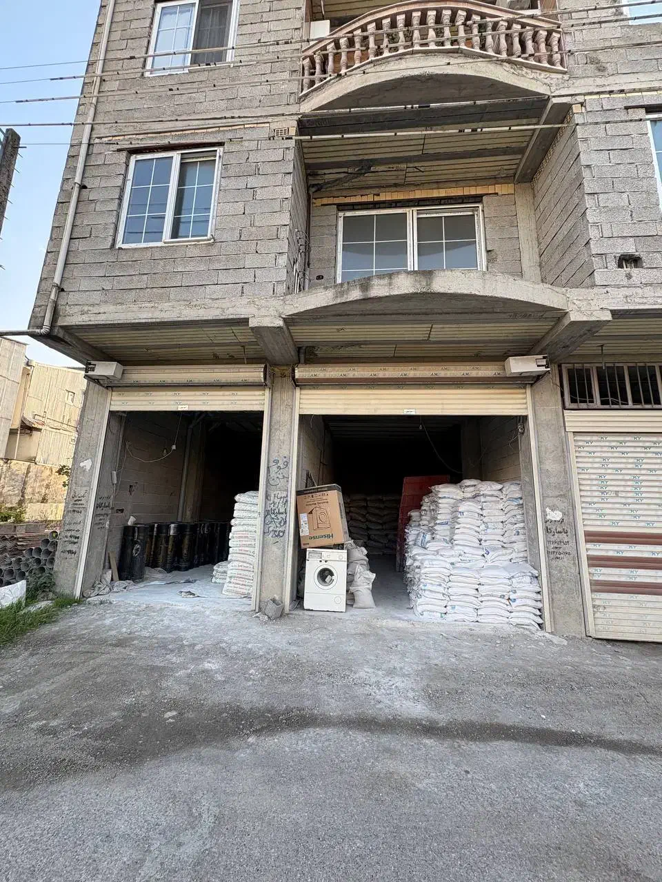 ساختمان تجاری مسکونی، موقعیت کمنظیر سرمایهگذاری|فروش آپارتمان|کلاچای, |دیوار