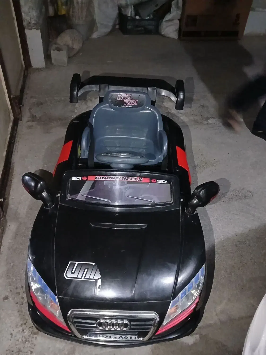 ماشین شارژی|اسباب‌بازی بچه|آذرشهر, |دیوار