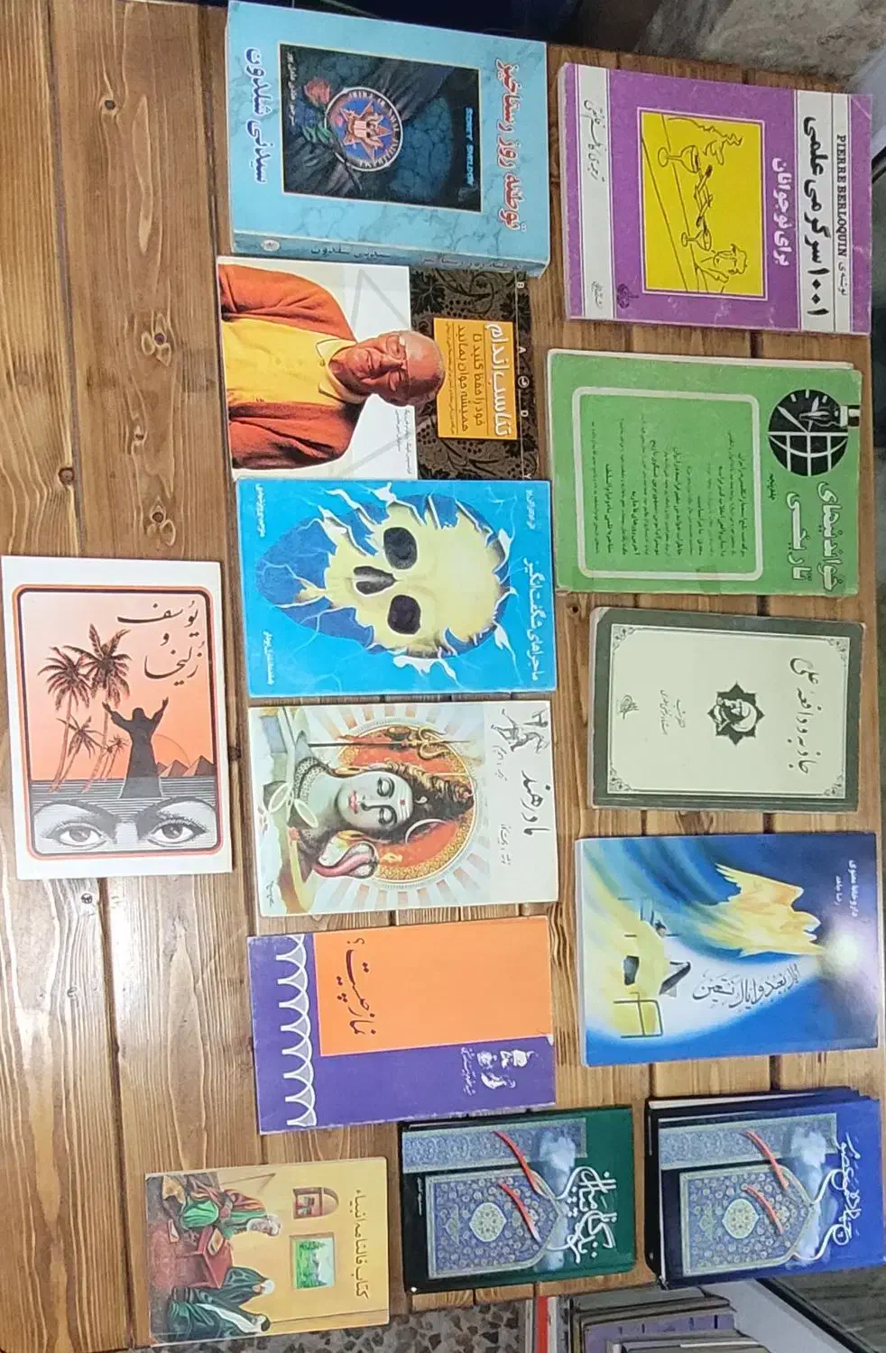 ۱۴۰ جلد کتاب رمان ، شعر ، ترکی ، تاریخی و آشپزی|کتاب و مجله تاریخی|تبریز, |دیوار