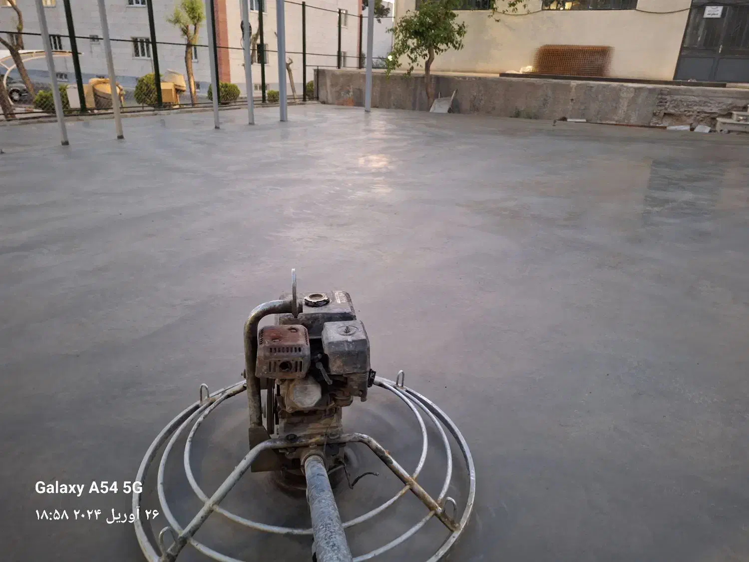 گروه پیمانکاری بتن ریزی ماله پروانه ای کفسازی|خدمات پیشه و مهارت|اشتهارد, |دیوار