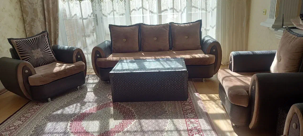 مبل ۸ نفره راحتی جنس درجه یک پاچه ها سالم|مبلمان خانگی و میز عسلی|طرقبه, |دیوار