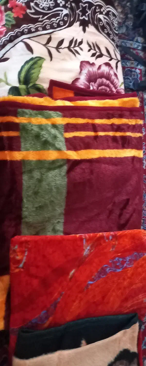 پتو وپشتی|رختخواب، بالش، پتو|بروجرد, |دیوار