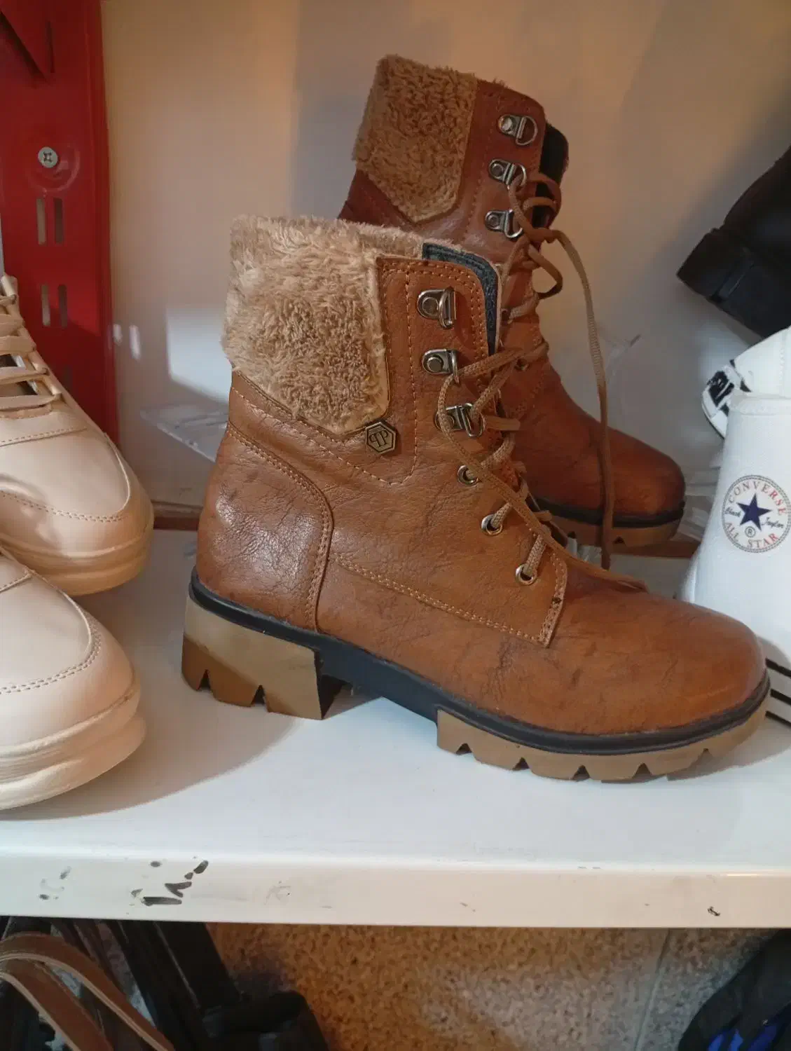 بوت|کیف، کفش، کمربند|قوچان, |دیوار