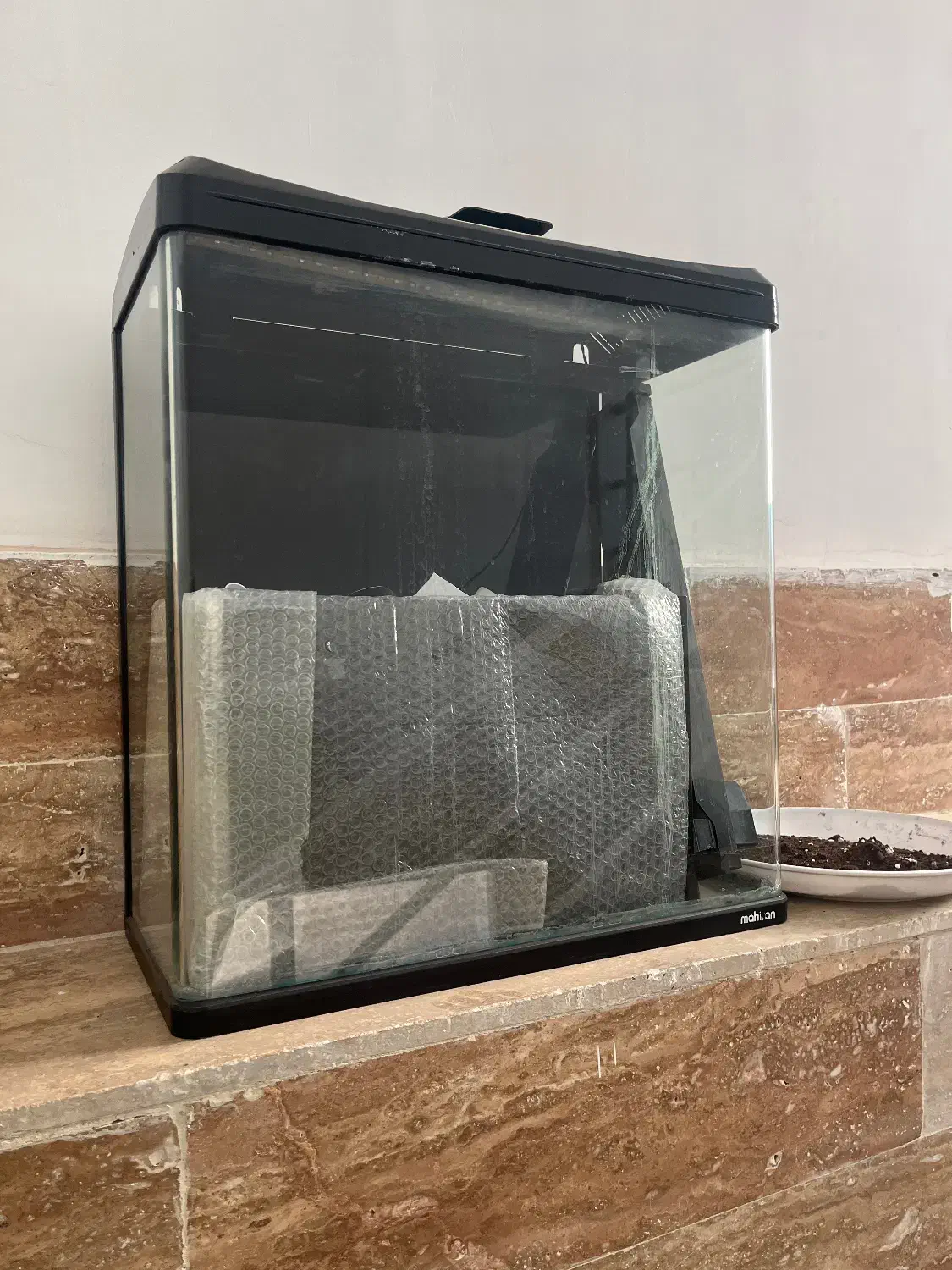 آکواریوم شیشه خم ماهیران|ماهی|تهران, آبشار تهران (دریاچه)|دیوار