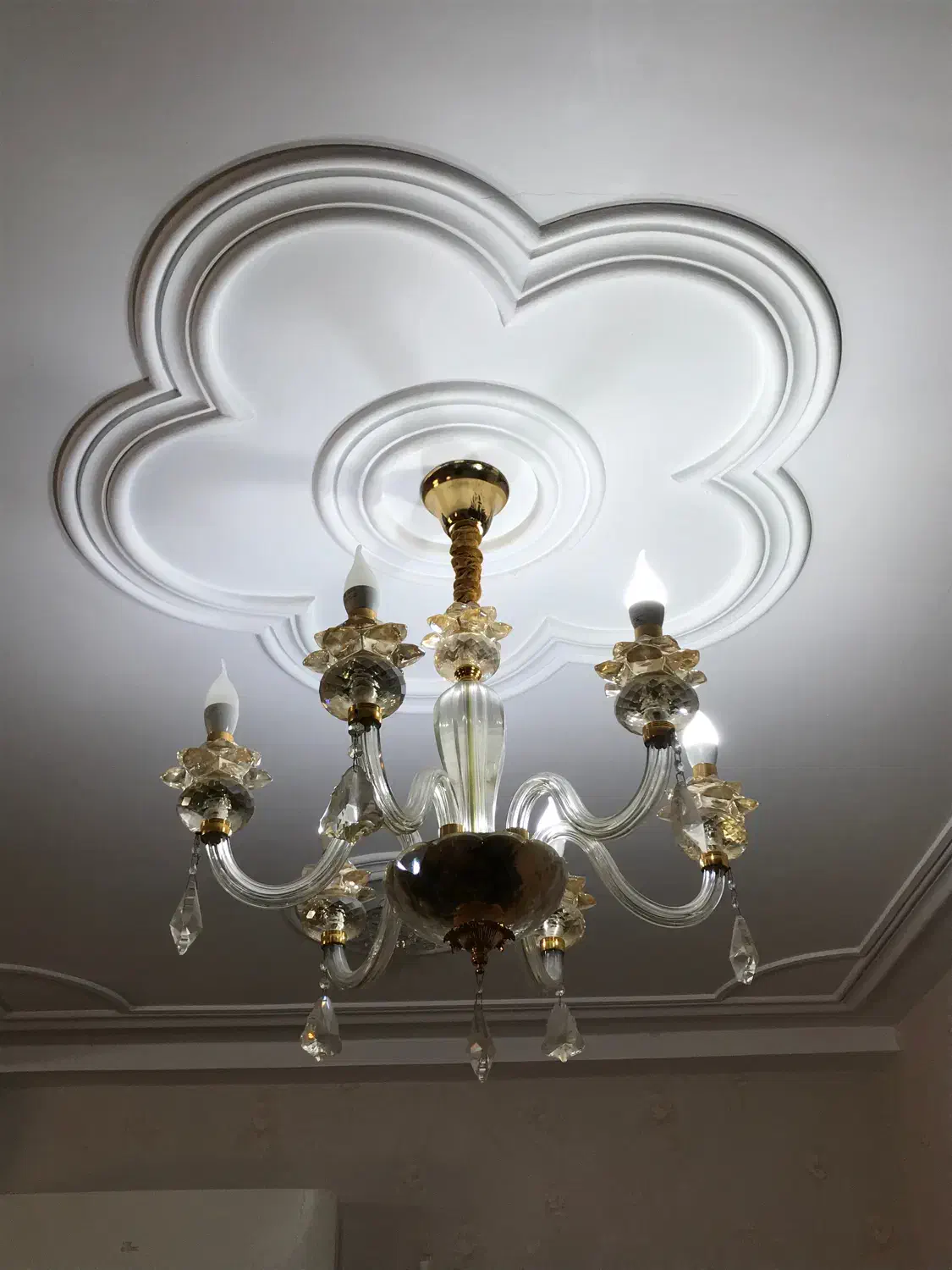 لوستر|لوستر و چراغ آویز|رشت, منظریه|دیوار