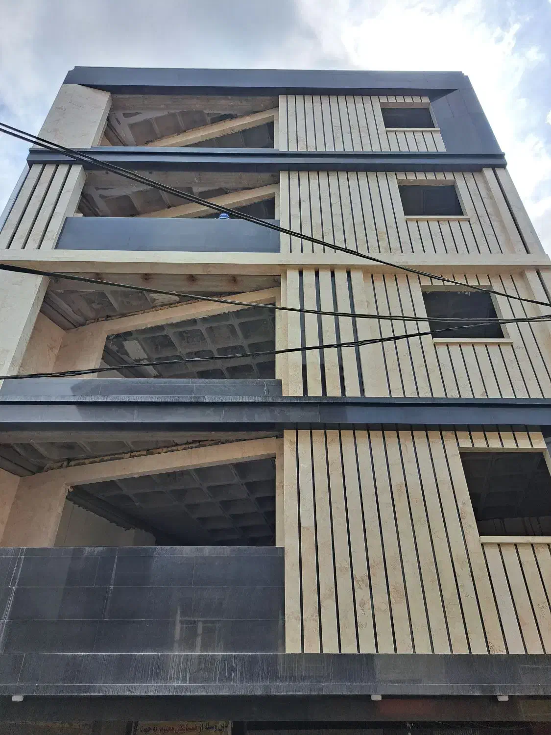 115 متری سنددار در سبزه میدان مرکز شهر رشت|فروش آپارتمان|رشت, لاکانی|دیوار