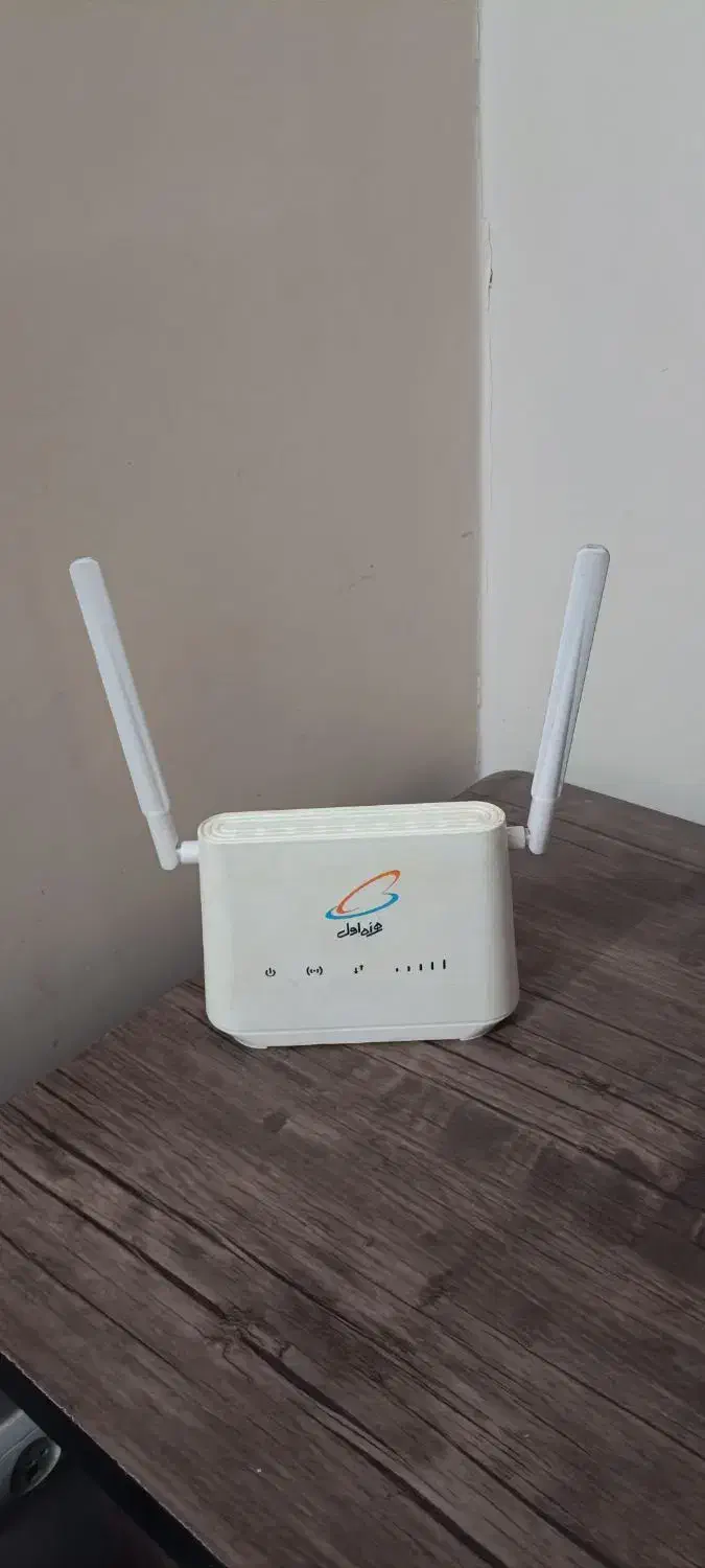 مودم سیم کارتی یوتل همراه اول|مودم و تجهیزات شبکه|قم, پردیسان|دیوار