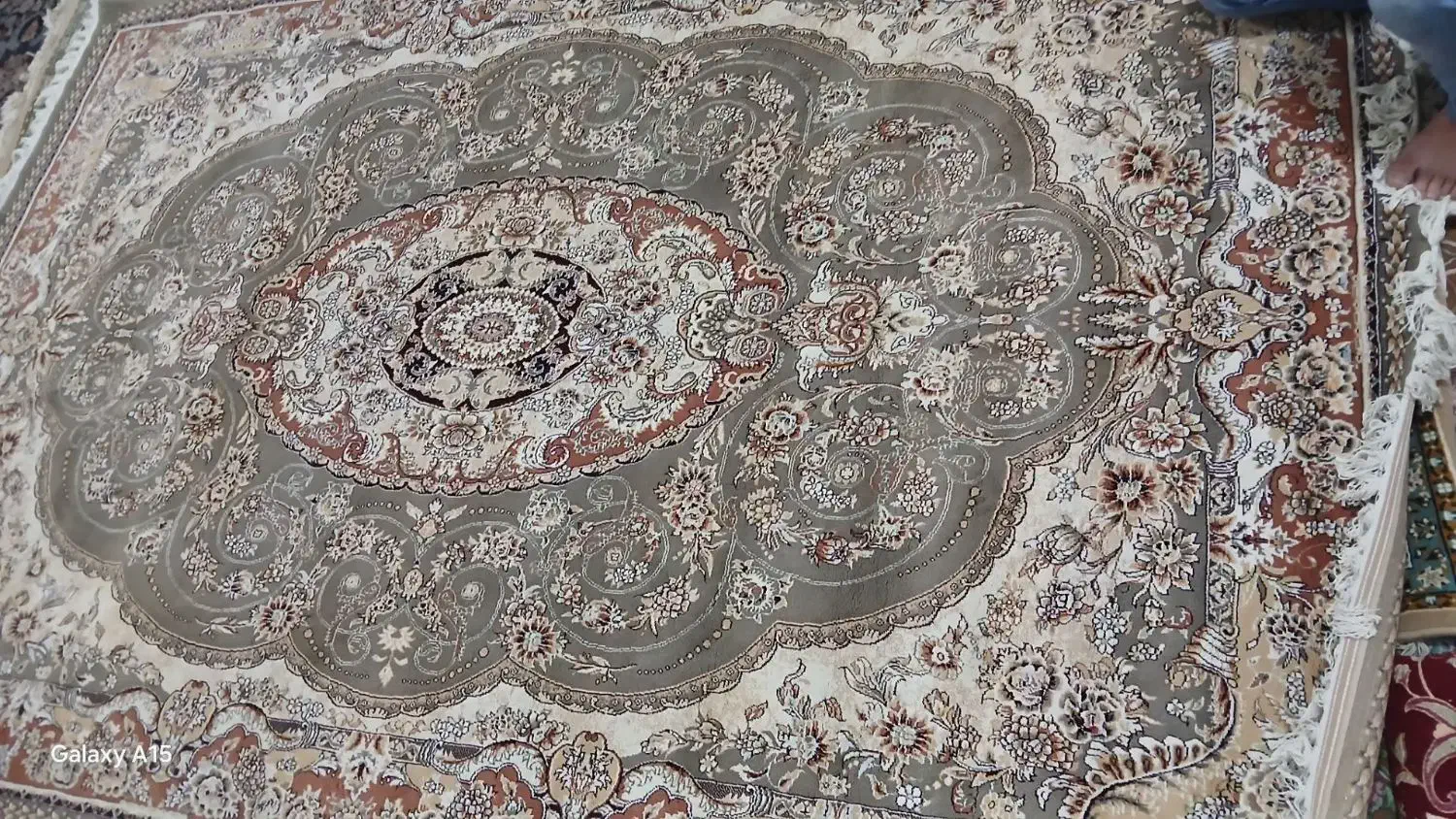 فرش نو سالم|فرش|قدس, شهر‌قدس|دیوار