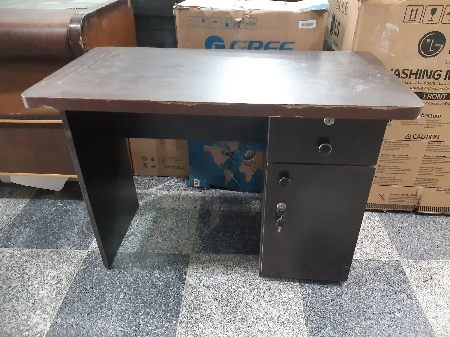 میز|میز تحریر و کامپیوتر|بانه, |دیوار