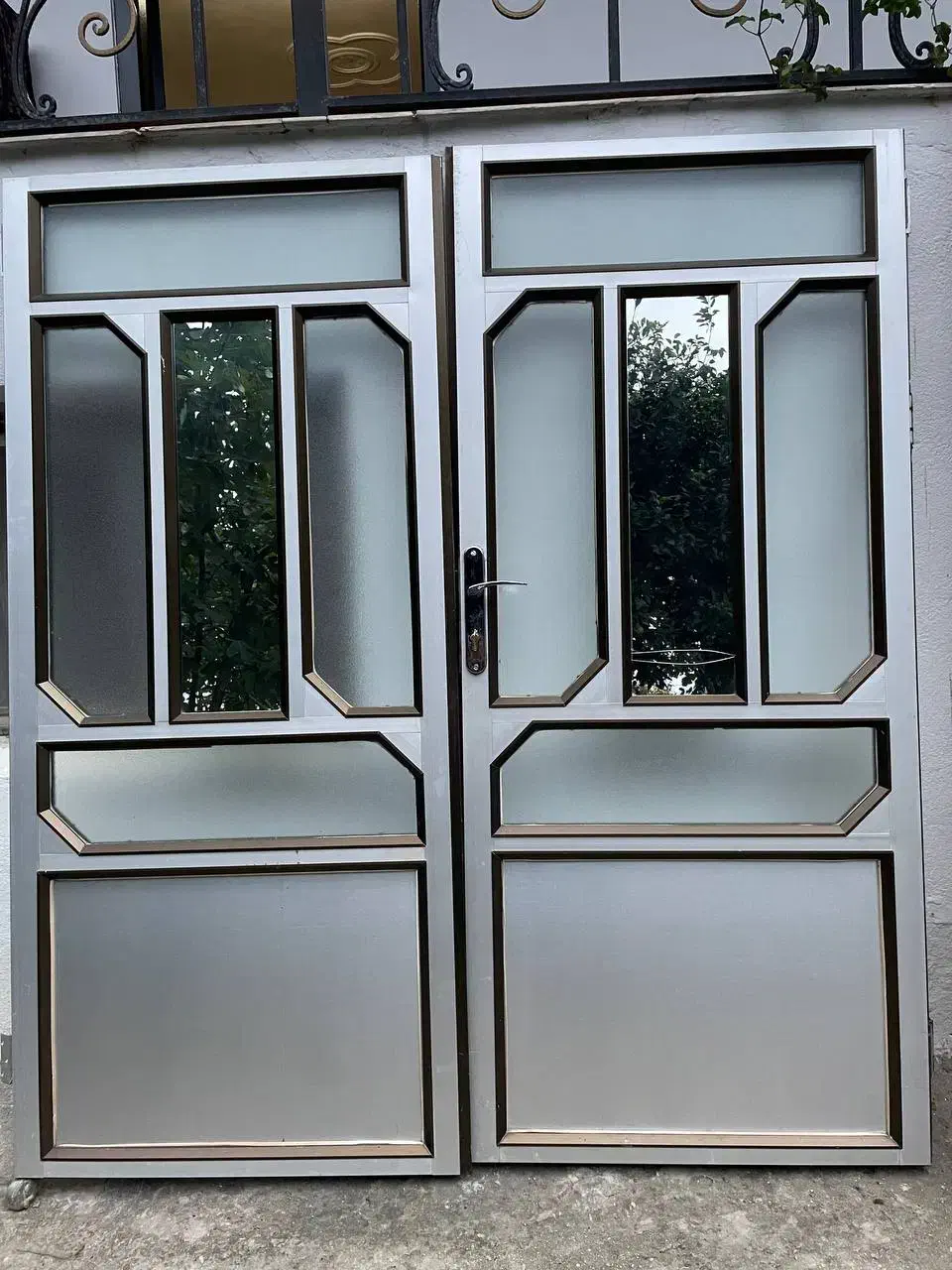 درب ورودی آلمینیومی|مصالح و تجهیزات ساختمان|لیسار, |دیوار