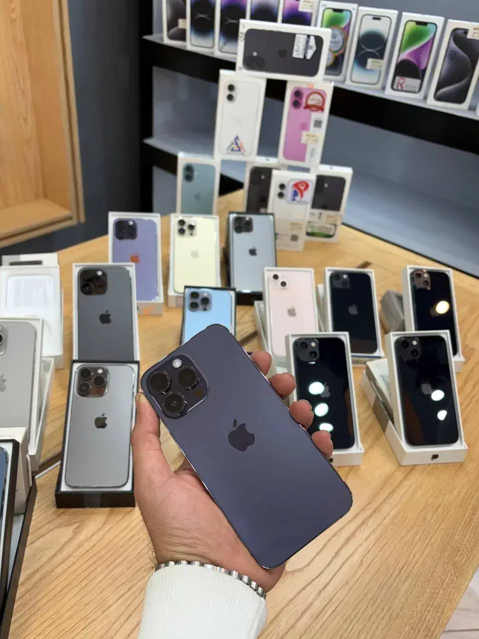 انواع گوشی قسطی الان بخر از ۹۰ روز دیگه قسط بده|موبایل|یزد, |دیوار