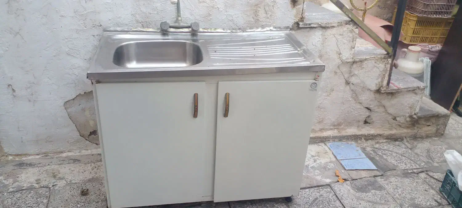 آب چکان سینگ شیر آب|آبچکان و نظمدهنده ظروف|مشگین شهر, |دیوار