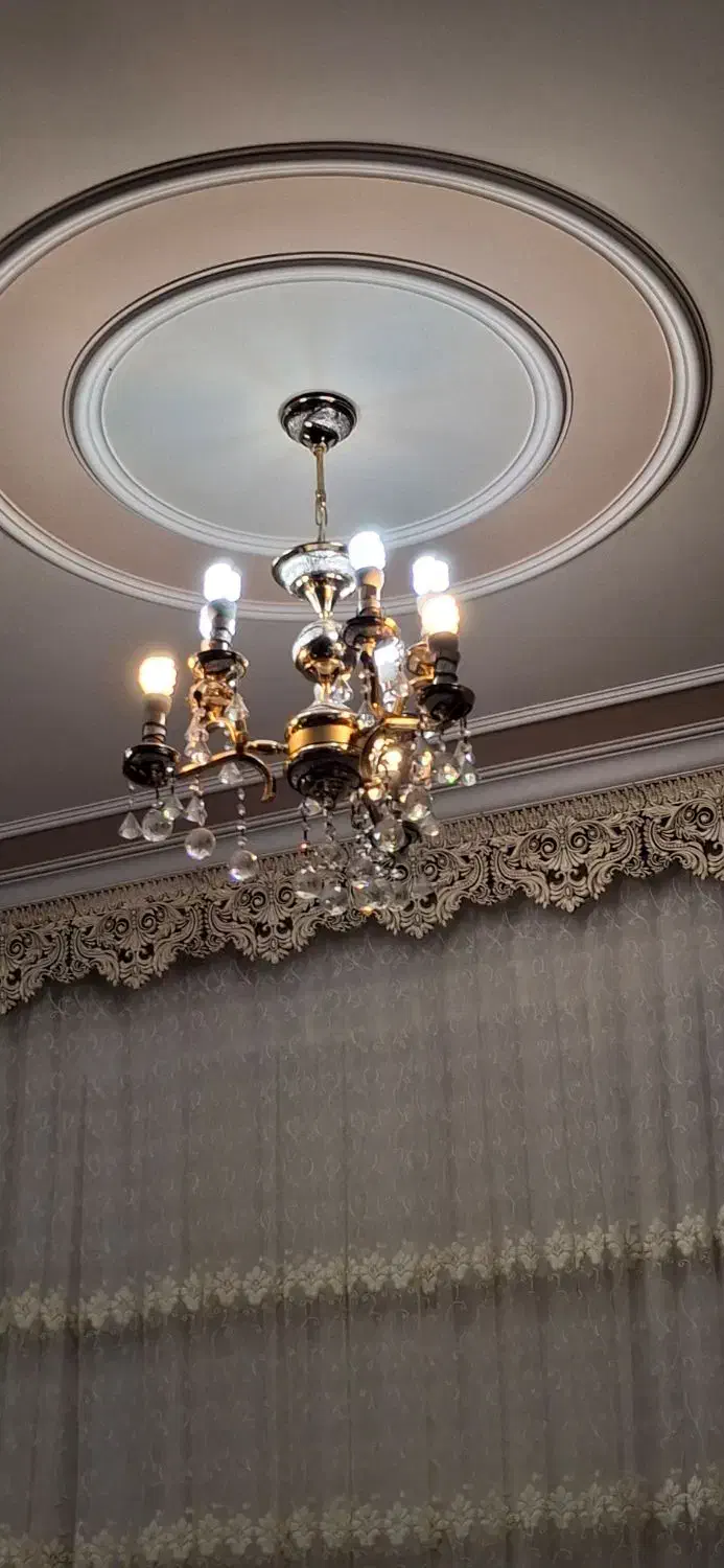 ۲عدد لوستر در حد نو. ۳شاخه|لوستر و چراغ آویز|اردبیل, |دیوار