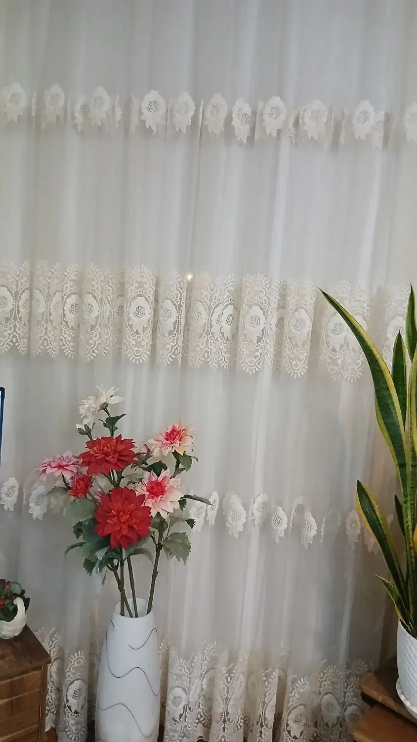 سه عددپرده حریر با گلهای خامه دوزی شده در لاهیجان|پرده، رانر، رومیزی|لاهیجان, امیرشهید|دیوار