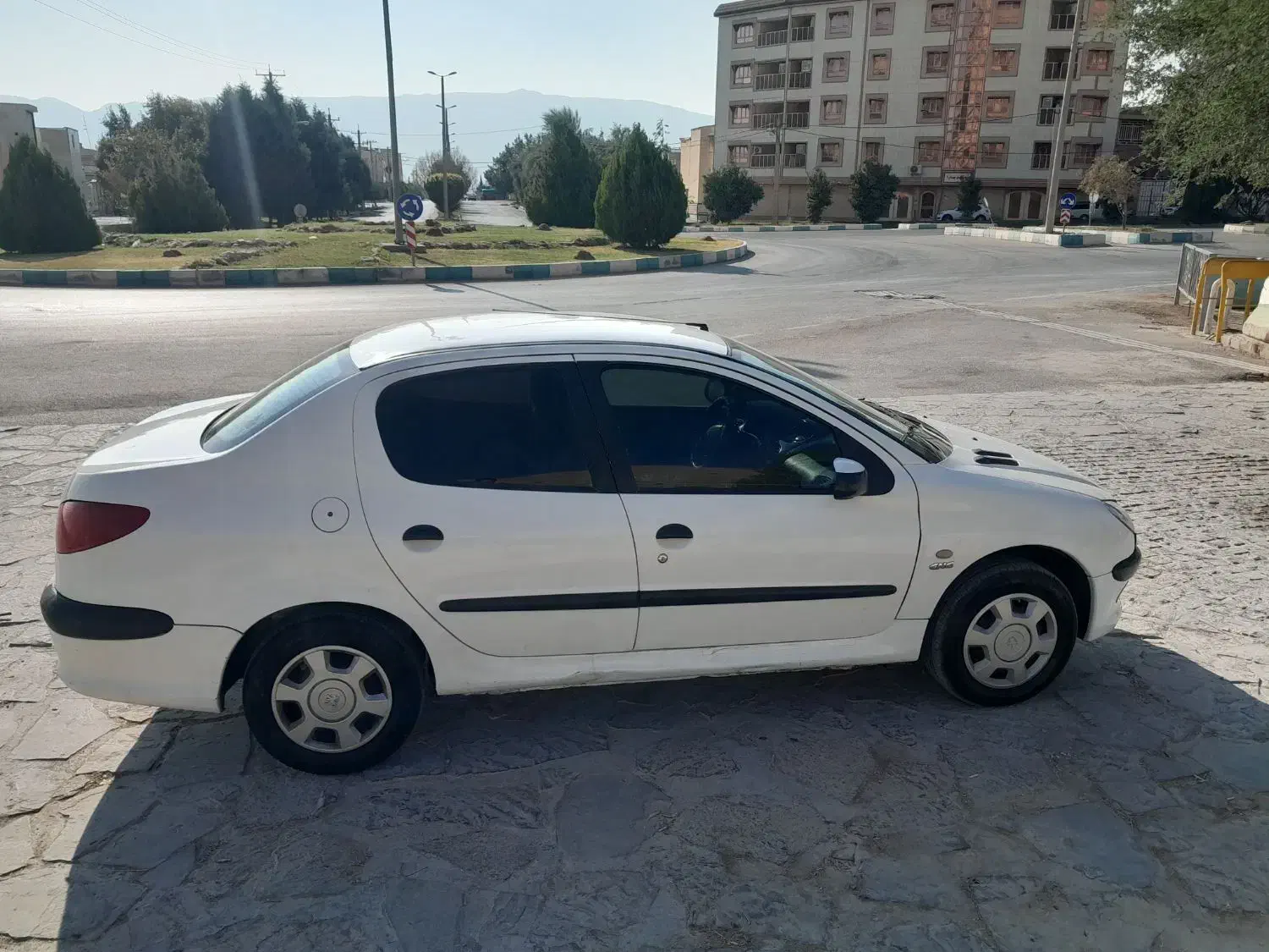 ۲۰۶ صندوق دار متور بزرگ مدل ۹۰|خودرو سواری و وانت|کازرون, |دیوار