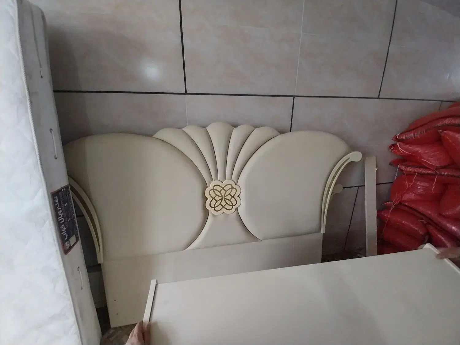 سرویس خواب صدف(ترکیه ای)|تخت و سرویس خواب|قروه, |دیوار