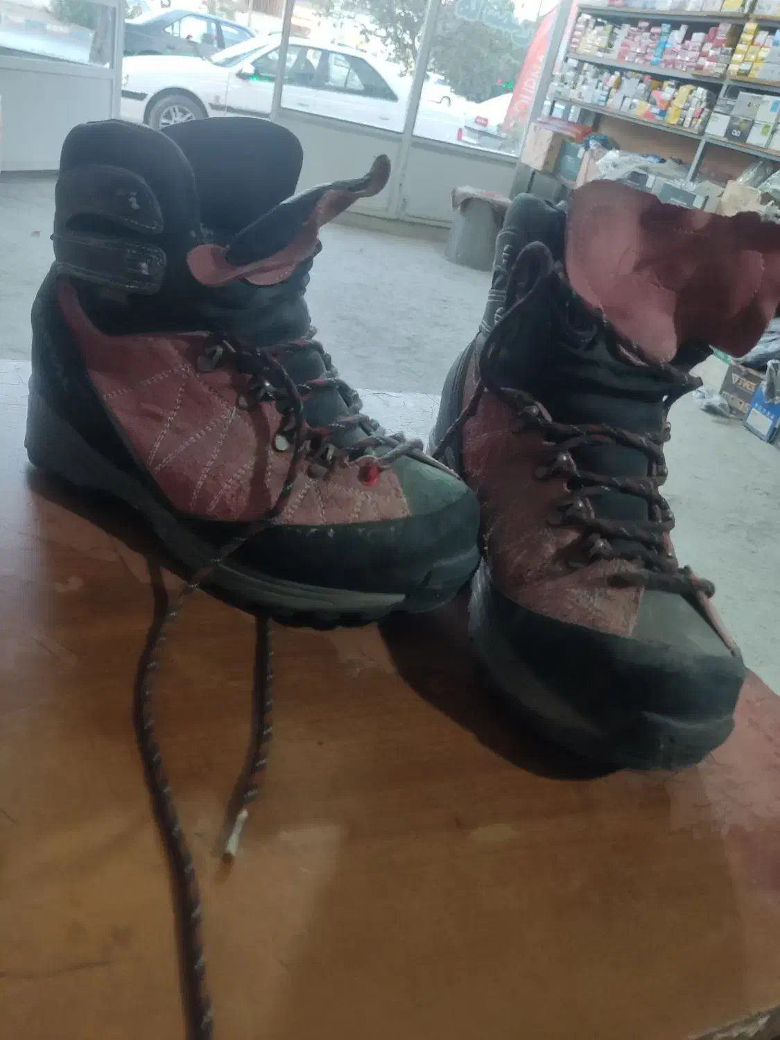 فروش پوتین کوهنوردی|کوهنوردی و کمپینگ|میانه, |دیوار