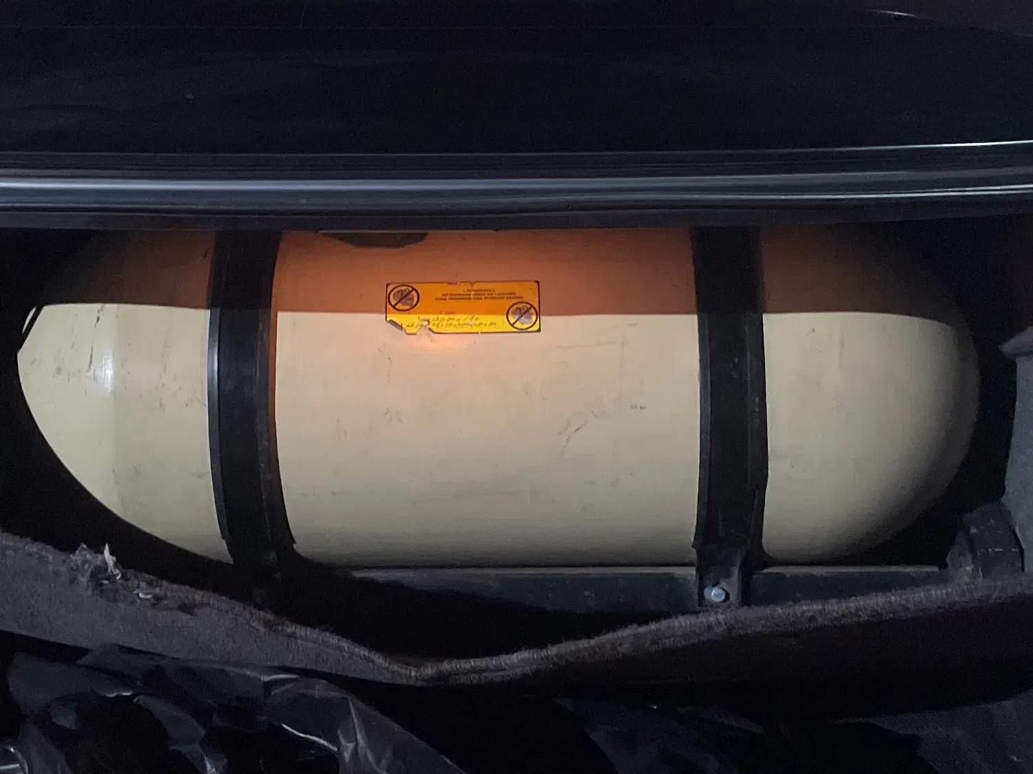 مخزن سی ان جی 405شرکتی|قطعات یدکی و لوازم جانبی|اسلامشهر, مسکن مهر اسلاشهر (شهرک امام خمینی)|دیوار