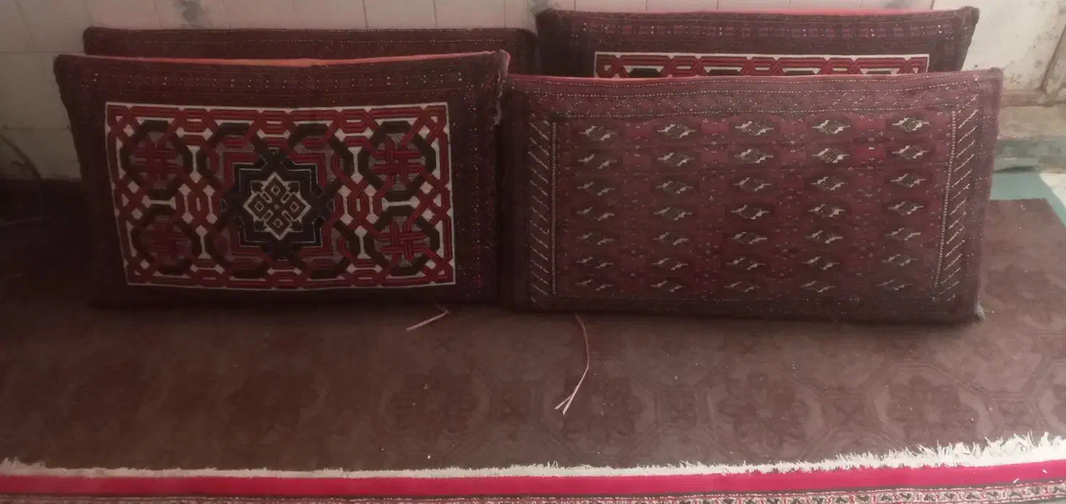 تعدادی پشتی|پشتی|زاهدان, |دیوار