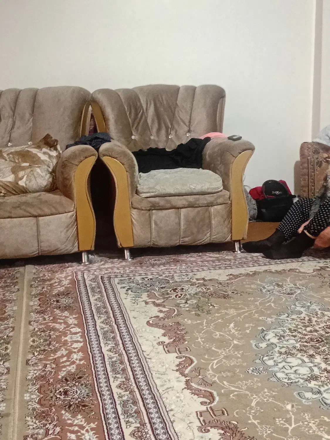 نمیخام مبل پول لازم دارم|مبلمان خانگی و میز عسلی|قرچک, شهرک الحدید|دیوار