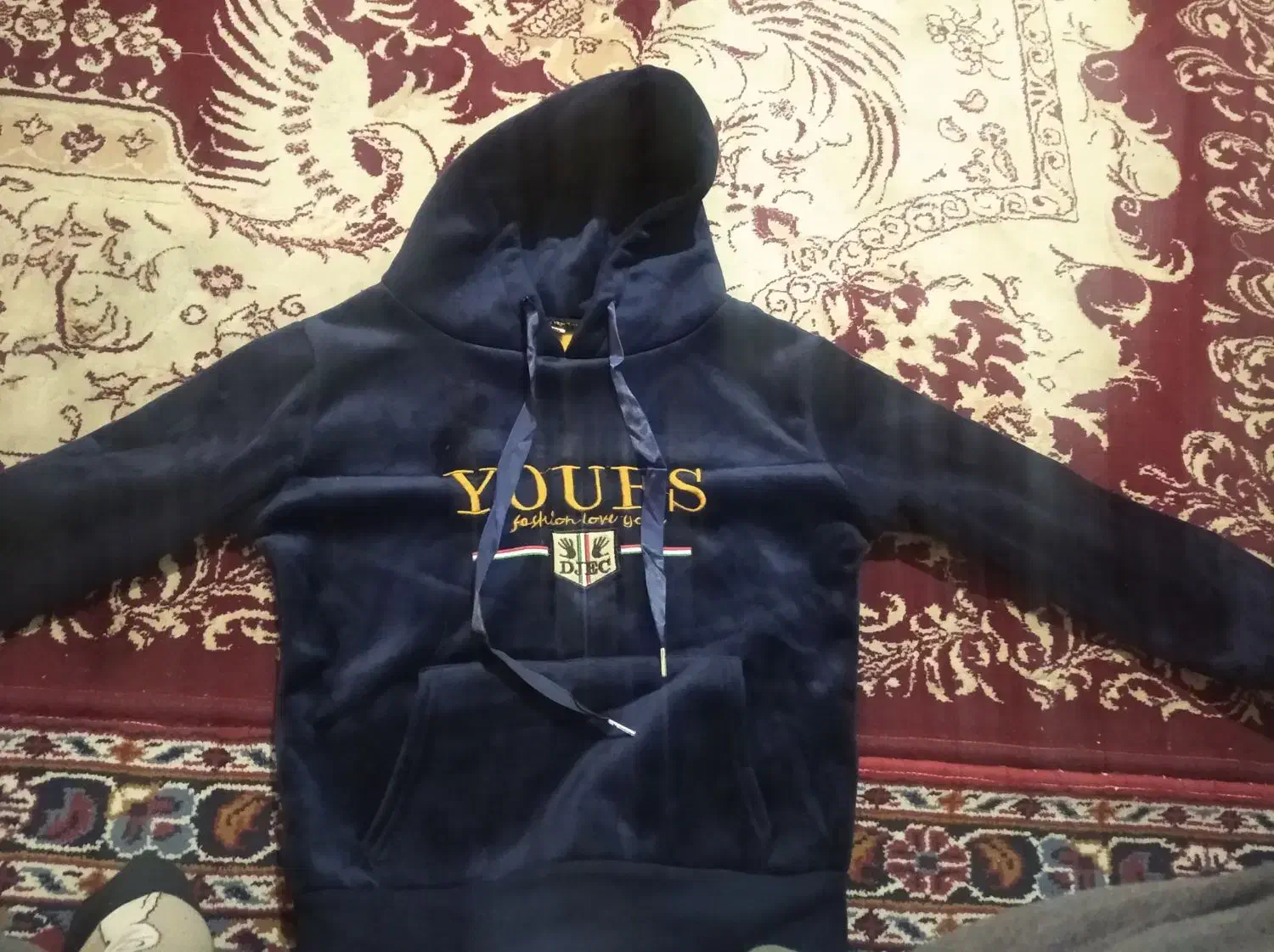 هودی تمیز و کلاه ایمنی|لباس|فلاورجان, |دیوار