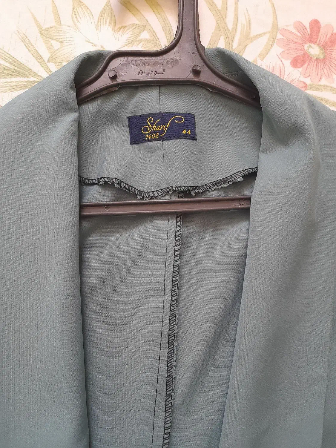 مانتوسبزسایز۴۴ .کت سفیدباشلوار|لباس|پیر بکران, |دیوار