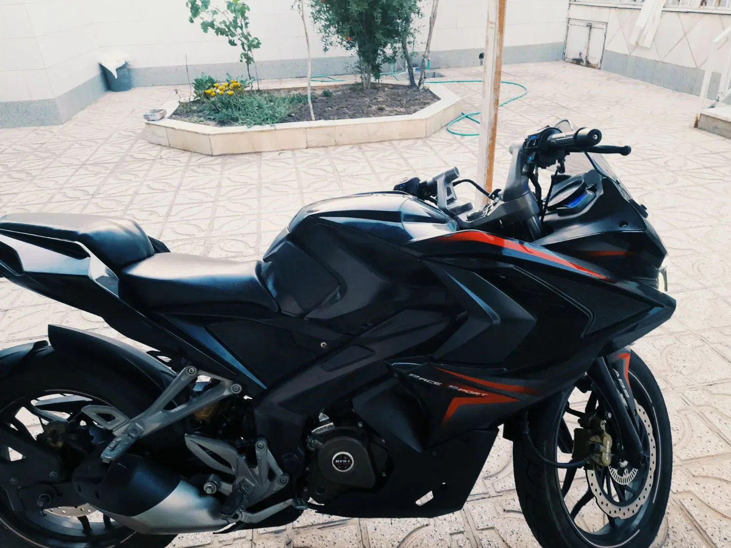 rs200|موتورسیکلت|مشهد, راه آهن|دیوار