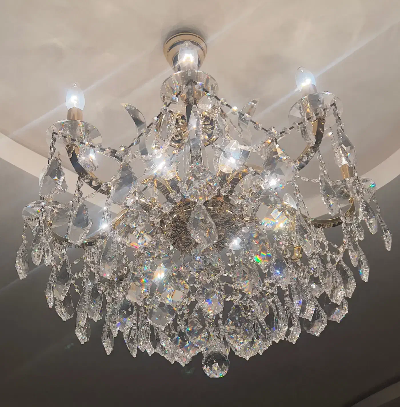 لوستر ۱۶ شاخه دو طبقه طلایی|لوستر و چراغ آویز|قزوین, |دیوار