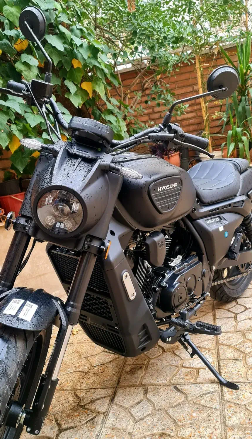 هیوسانگ آکوئیلا ۱۴۰۳ نیو فیس مشکی مات کاستوم|موتورسیکلت|تهران, نصرت|دیوار